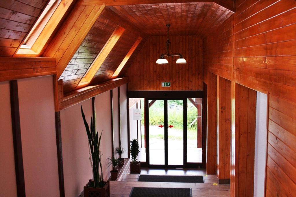 Pod Hradom Restaurant & Pension Topoľčany Екстериор снимка
