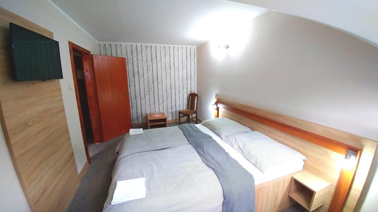 Pod Hradom Restaurant & Pension Topoľčany Екстериор снимка