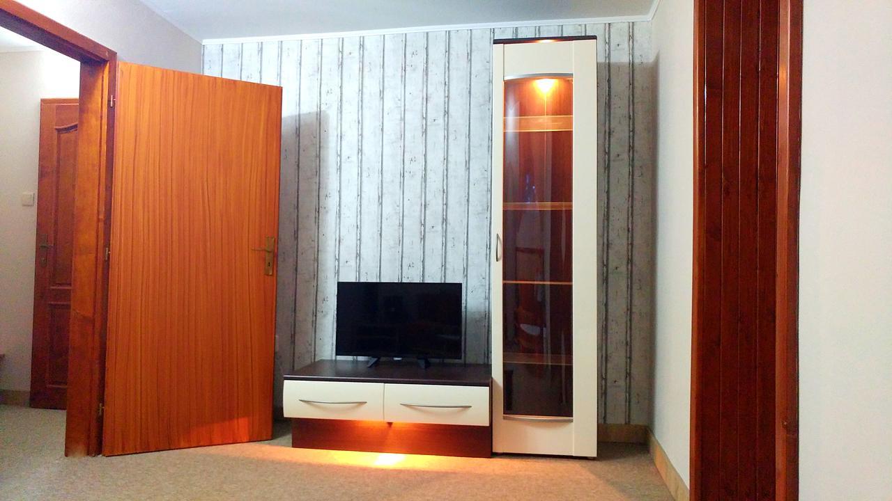 Pod Hradom Restaurant & Pension Topoľčany Екстериор снимка